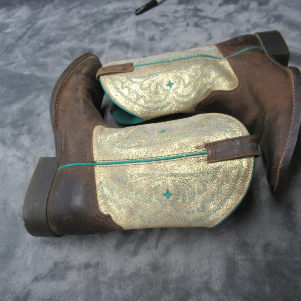 Ariat couple blemish